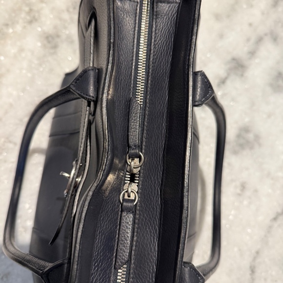 ✨ Mulberry Zipped Bayswater – Large, Dark Navy Grained Leather ✨ - Picture 3 of 13